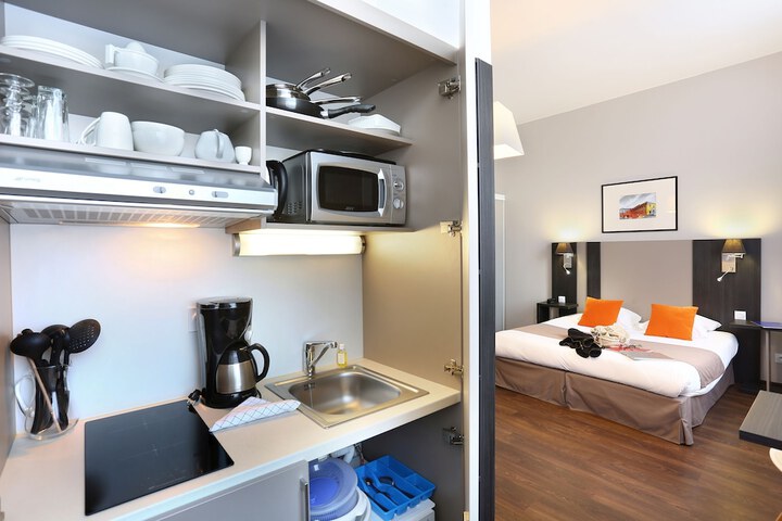 Private kitchenette