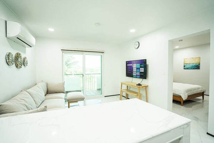 Room 13 of 21