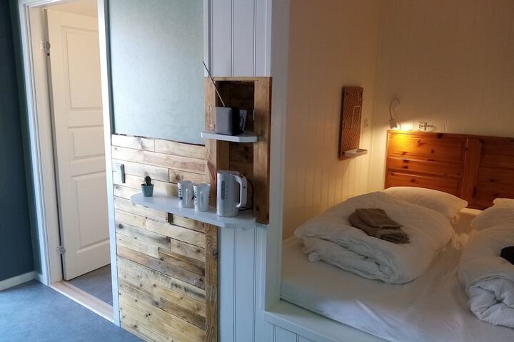 Room 13 of 76