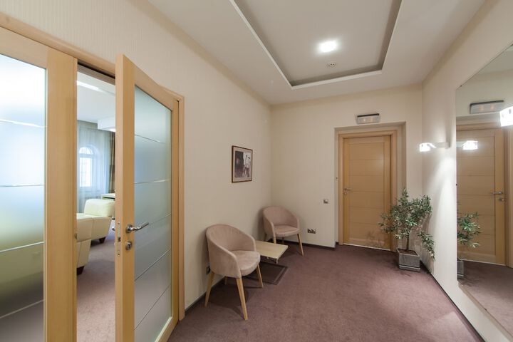 Room 18 of 38