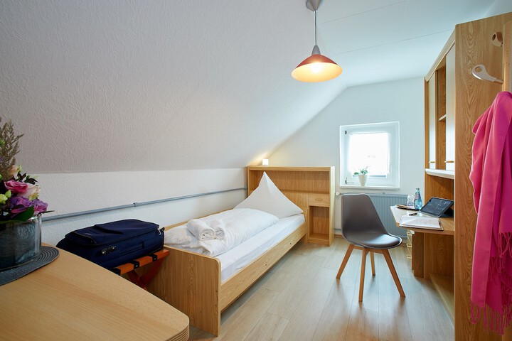 Room 14 of 60