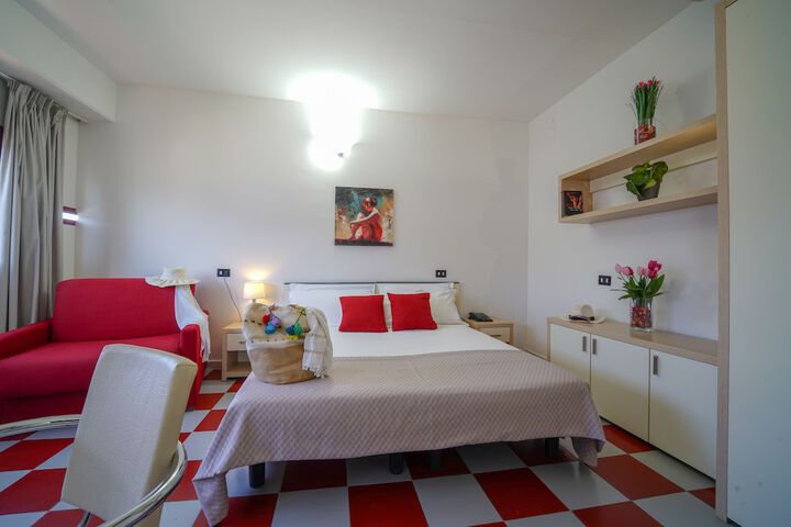 Room 9 of 44