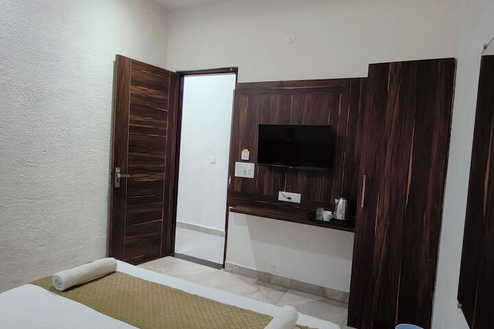 Room 22 of 41