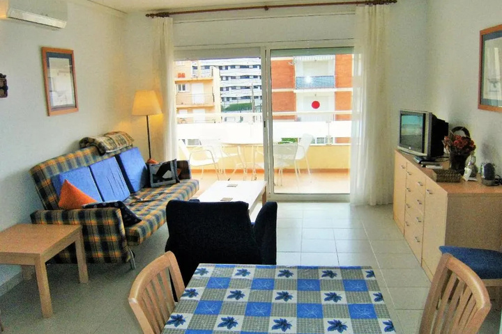 Room 5 of 12