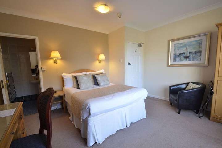 Room 5 of 20