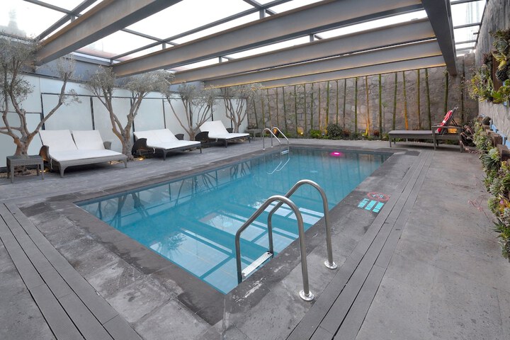 Pool 62 of 86