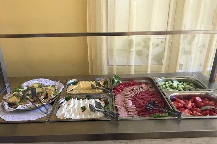 Dining Photos
