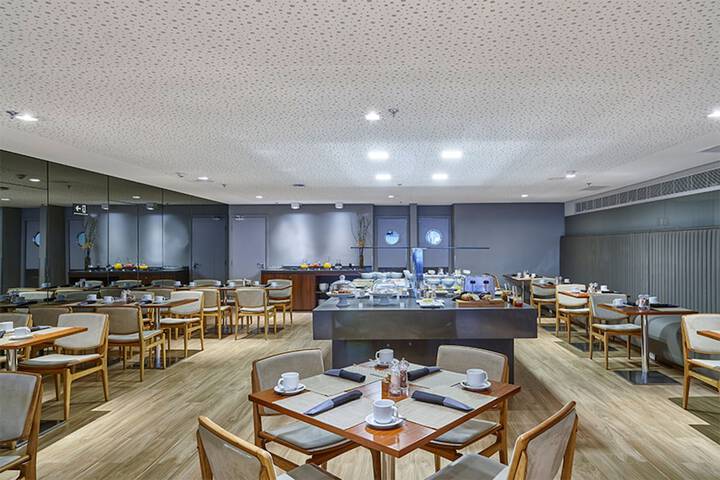 Dining 84 of 102