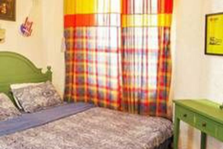 Room 52 of 94