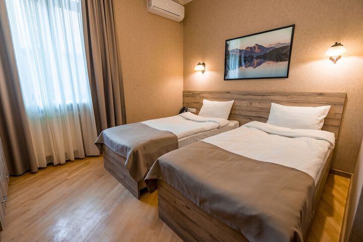 Room 14 of 86