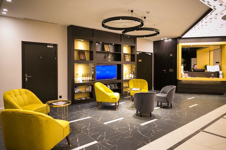 Lobby sitting area