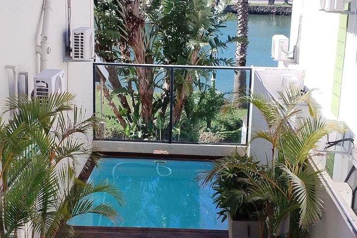 Pool 76 of 103