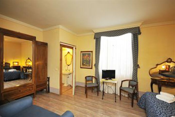 Room 32 of 33