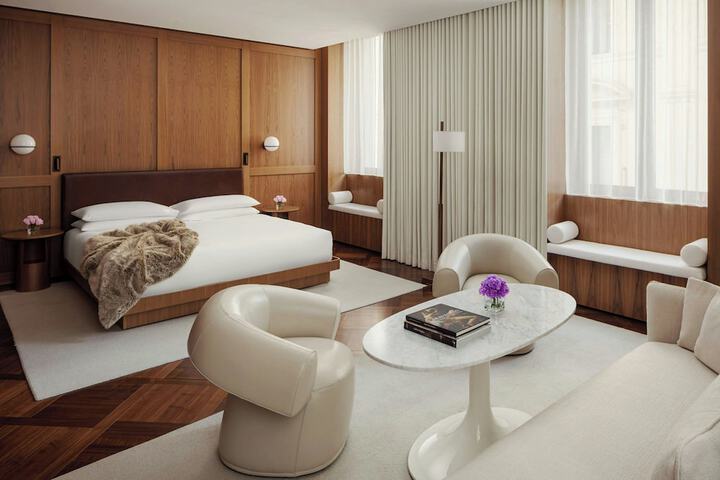 Room 31 of 82