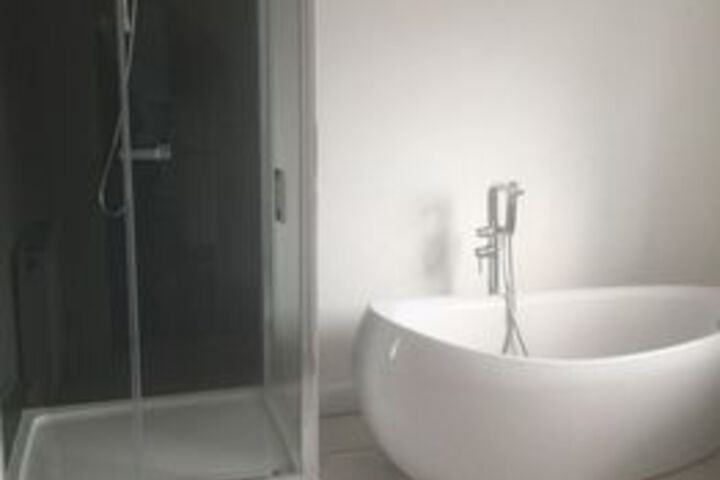 Room 4 of 42