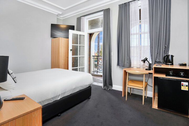 Room 22 of 48