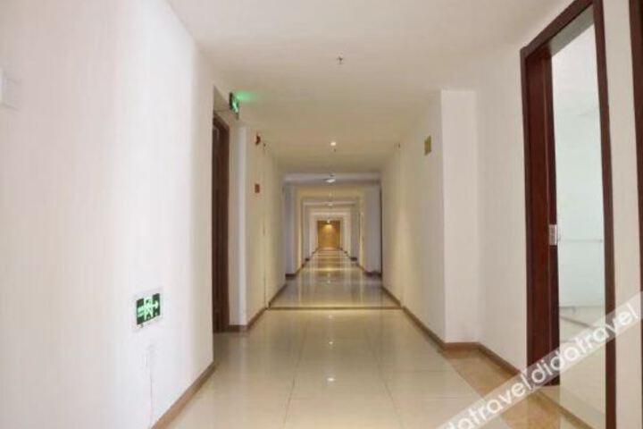 Hotel Interior 22 of 32