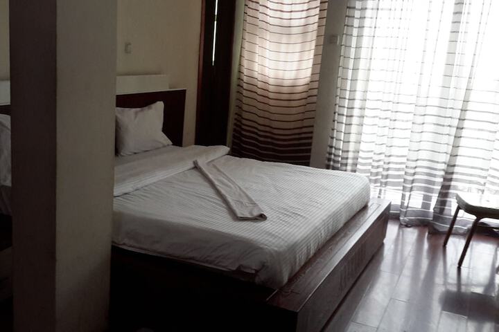 Room 3 of 36
