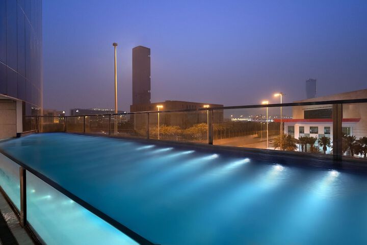 Pool 34 of 72