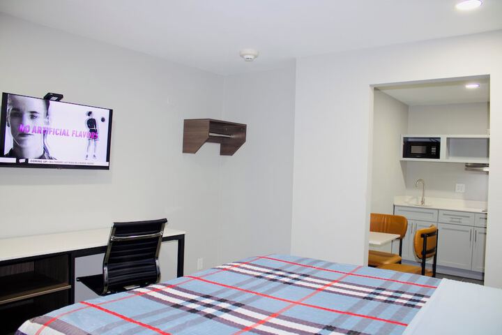 Room 16 of 25