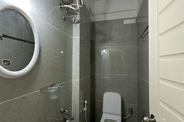 Room 18 of 31
