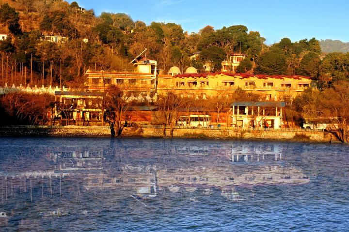 Hotel Travellers Paradise Naukuchiatal