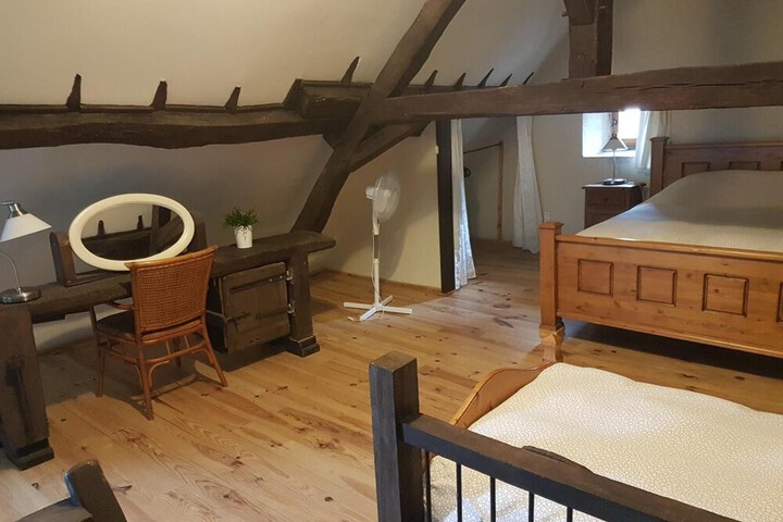 Room 10 of 61