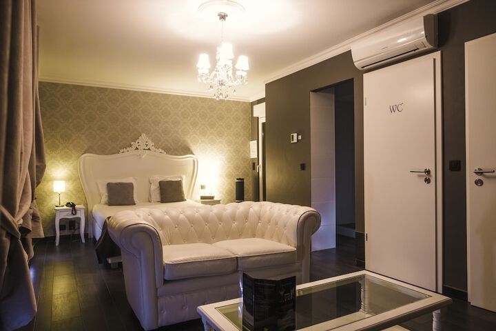 Room 64 of 161