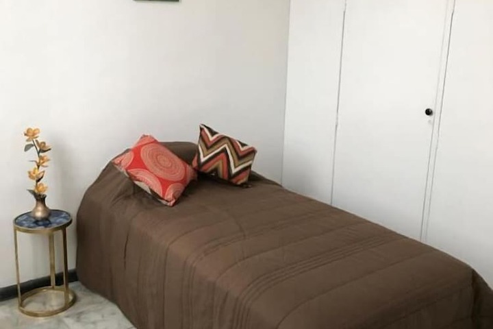 Room 12 of 36
