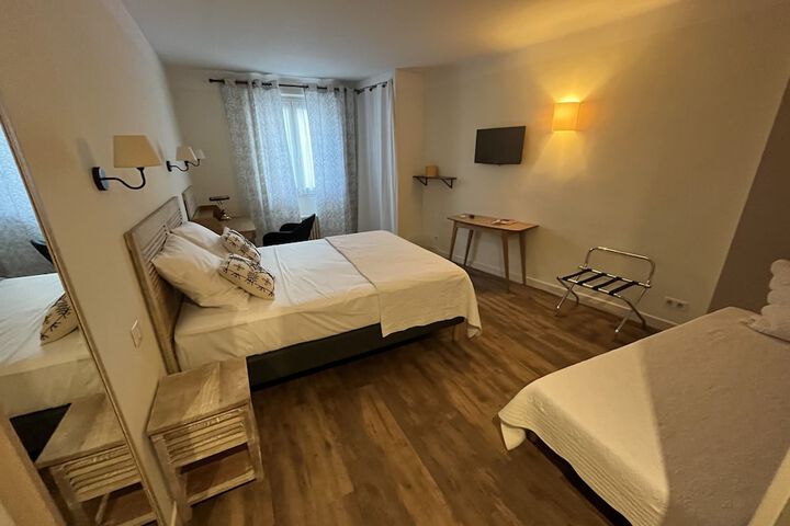 Room 8 of 50