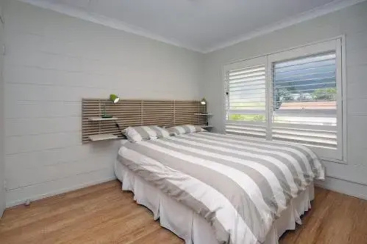 Room 4 of 7