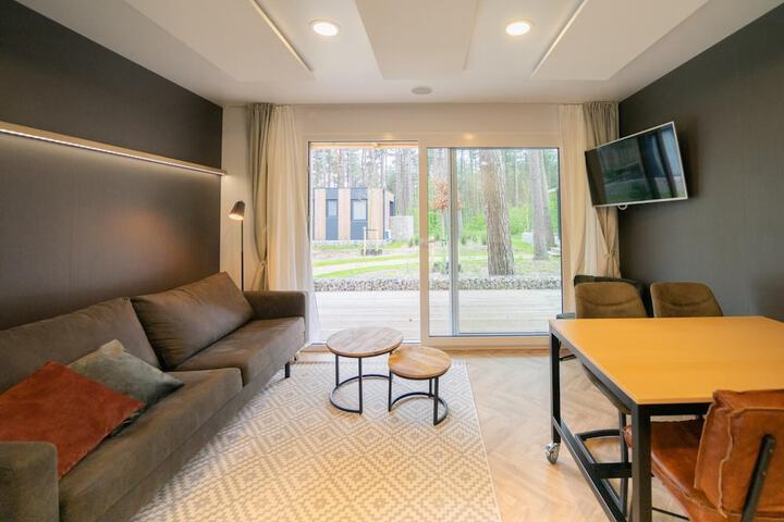 Room 7 of 35