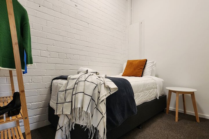 Room 34 of 123
