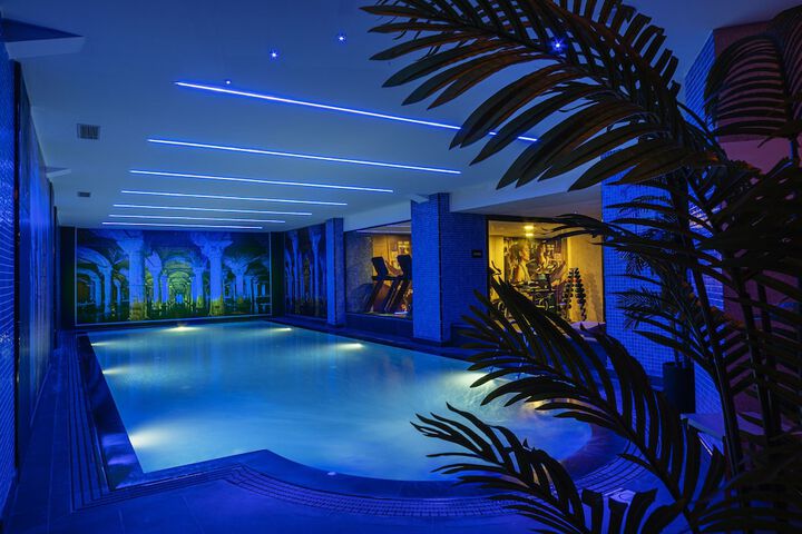 Pool 51 of 128