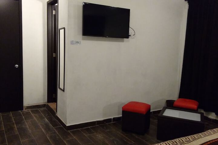 Room 6 of 53