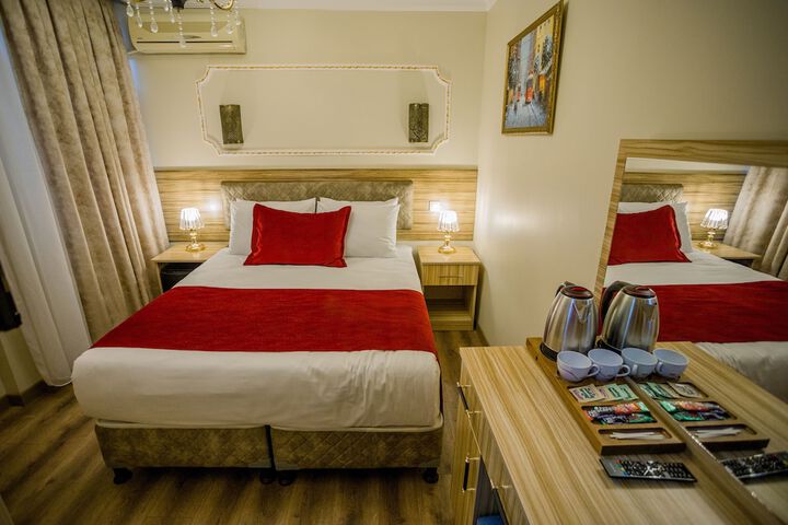 Room 9 of 34