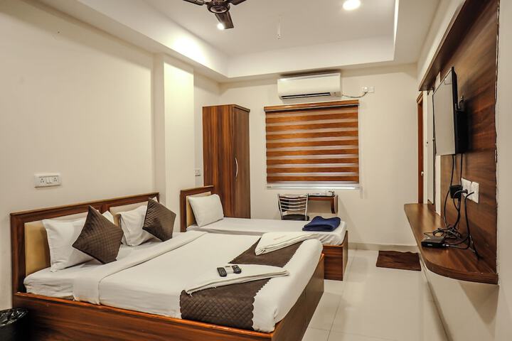 Room 8 of 22