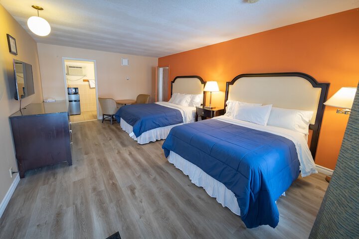 Room 15 of 43