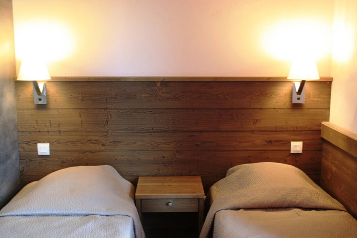 Room 5 of 23
