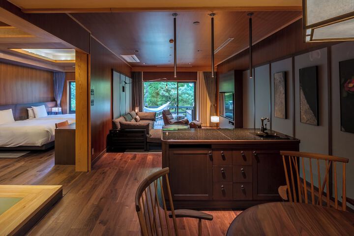 Room 18 of 50