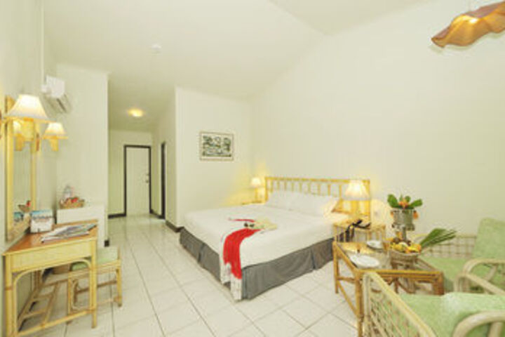 Hotel Suite Photo