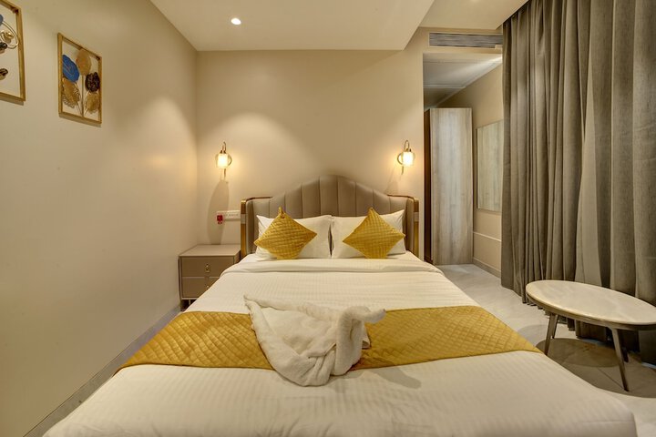 Room 27 of 63