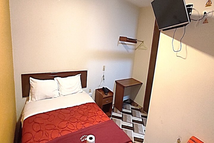 Room 18 of 34