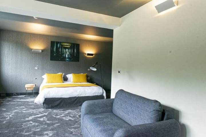 Room 12 of 64