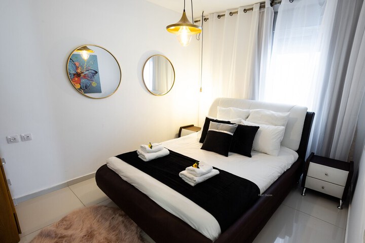 Room 4 of 315