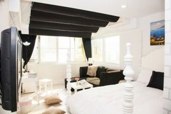 Room 21 of 31