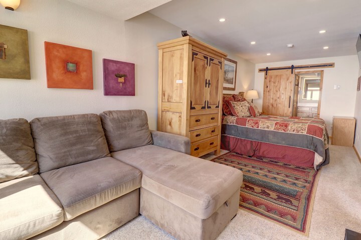 Room 5 of 39