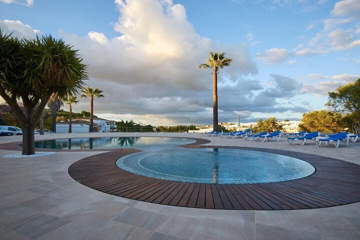 Pool 18 of 26