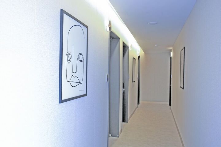 Ballroom/Hall 24 of 28