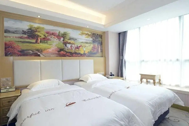 Room 3 of 12